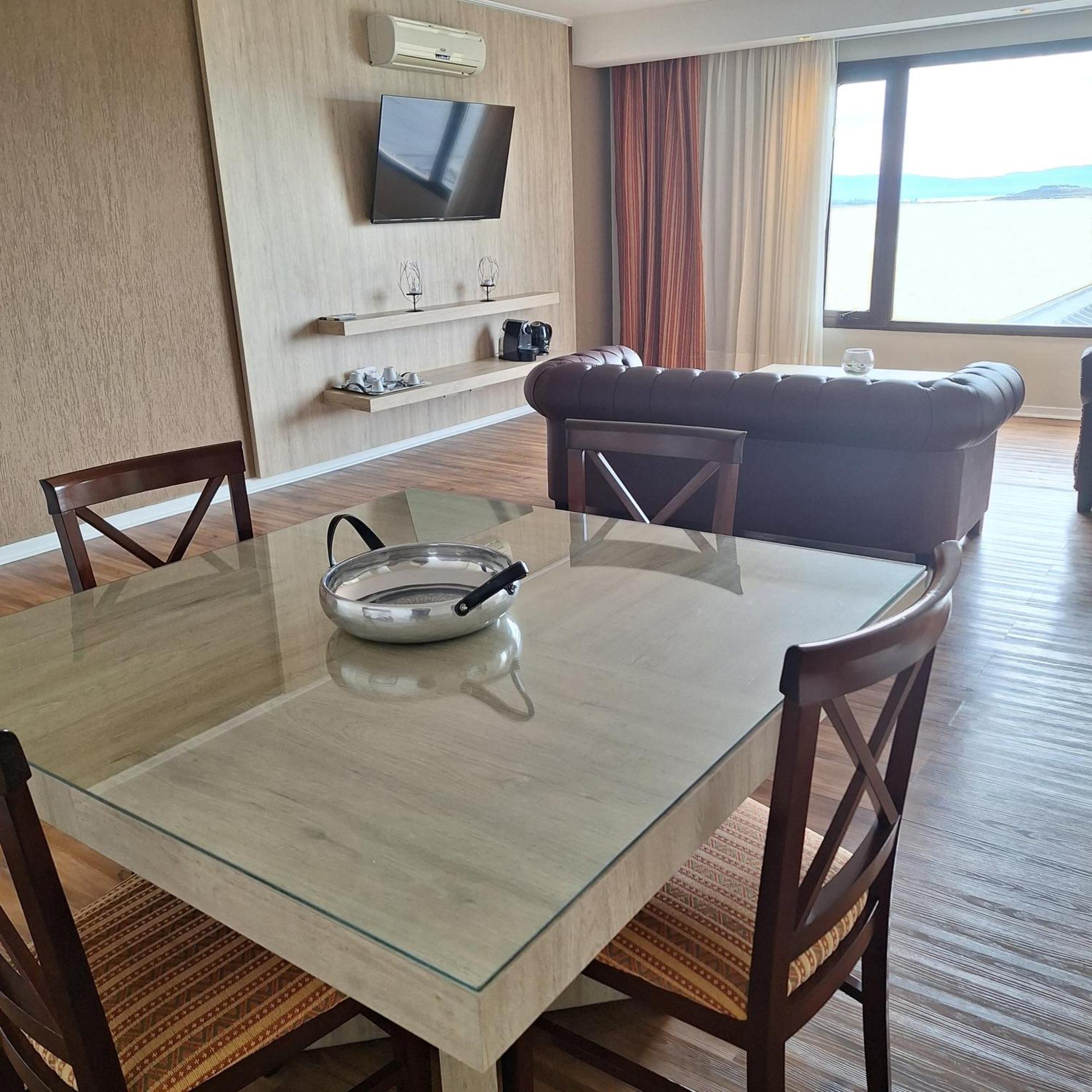 Xelena Hotel & Suites El Calafate Dış mekan fotoğraf